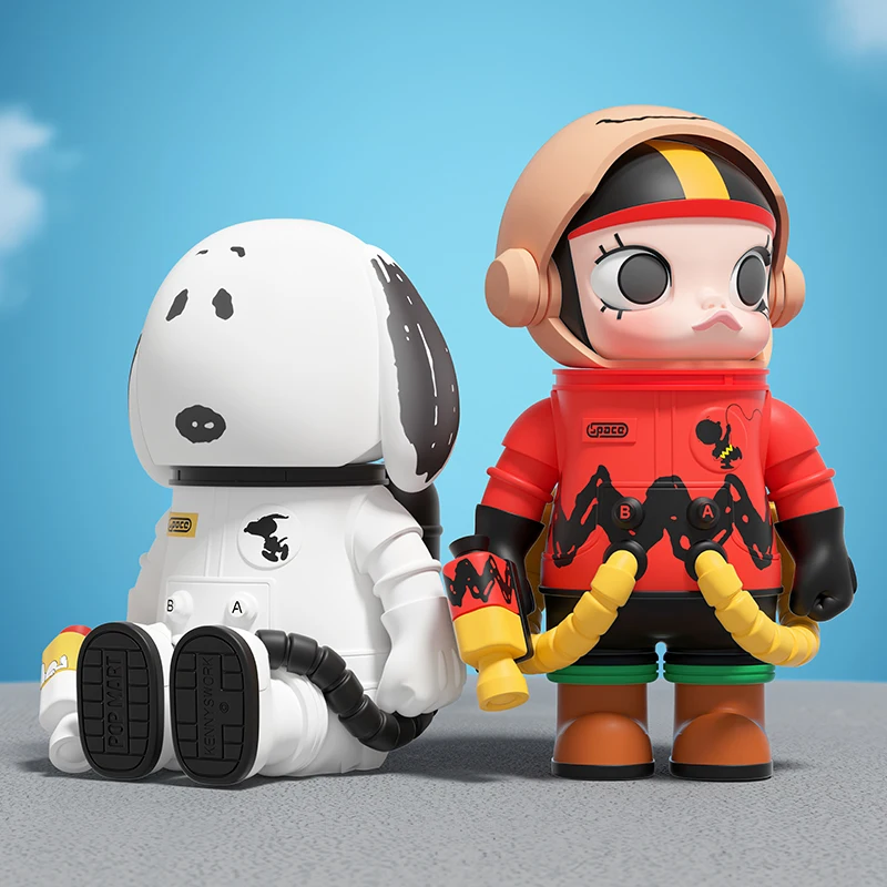 MEGA SPACE MOLLY 100% Charlie Brown & Snoopy Action Figure