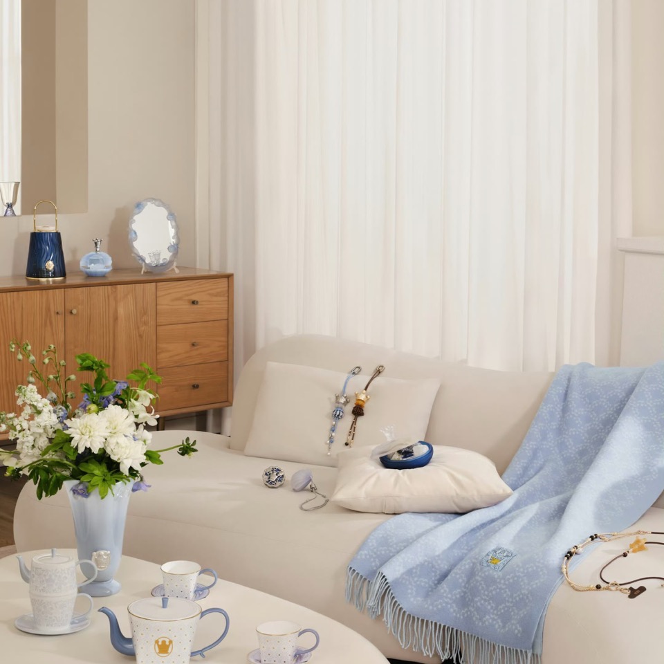 ROYAL MOLLY Lustre of Liuli Lifestyle Series