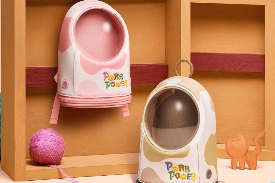 Pink and beige Meowgical Charge plush doll display bags. Image: POP MART