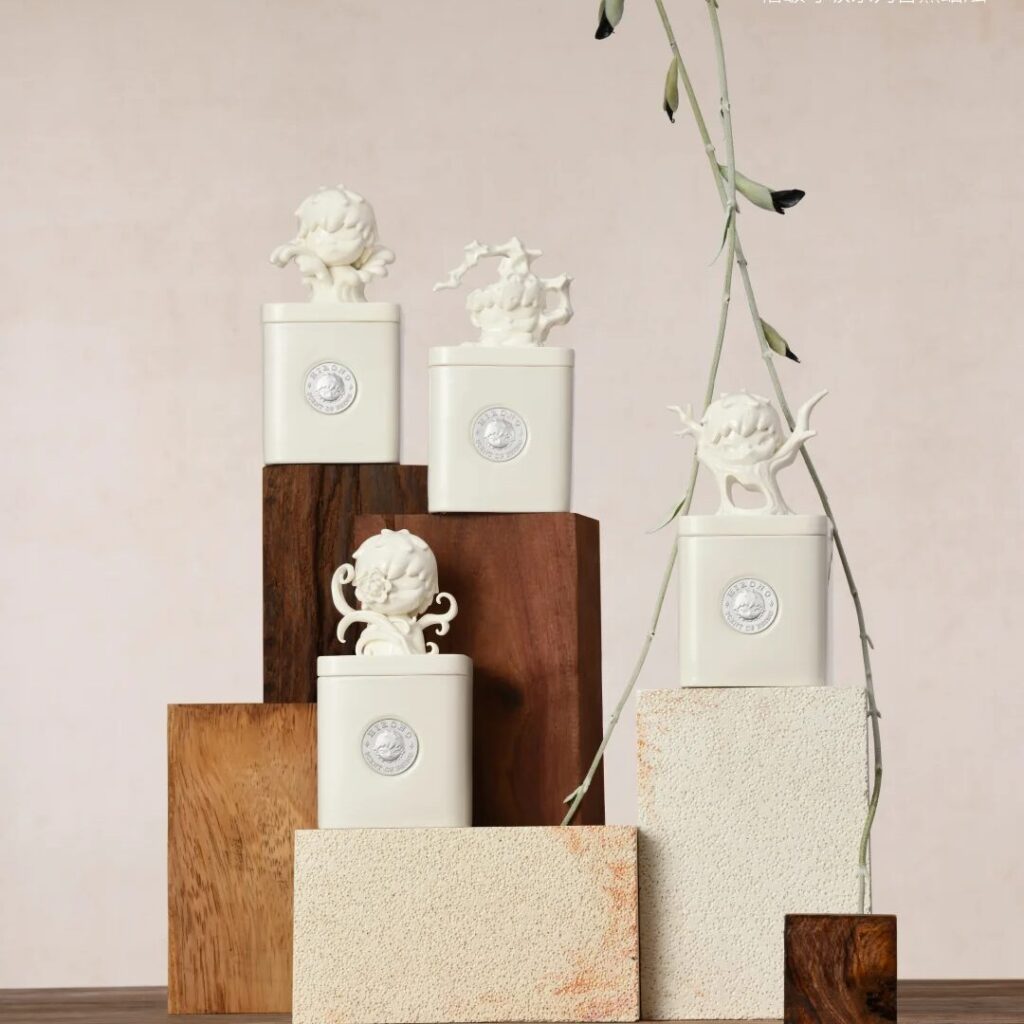 Hirono Breathing Folds Series Scented Candle